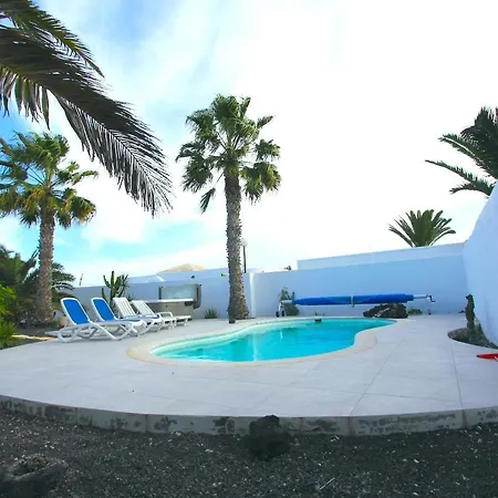 Casa Alizee, Heated Pool, Hot Tub Tatil Evi Playa Blanca