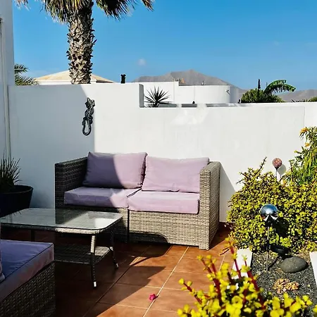 Holiday home Casa Alizee, Heated Pool, Hot Tub Playa Blanca (Lanzarote)