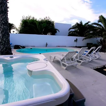Casa Alizée, Heated Pool, Hot Tub Casa vacanze Playa Blanca (Lanzarote)
