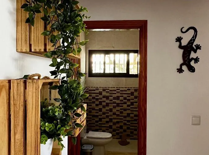 Feriehus Casa Alizee, Heated Pool, Hot Tub Playa Blanca (Lanzarote)
