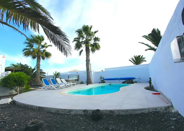 Casa Alizee, Heated Pool, Hot Tub Feriehus Playa Blanca (Lanzarote)