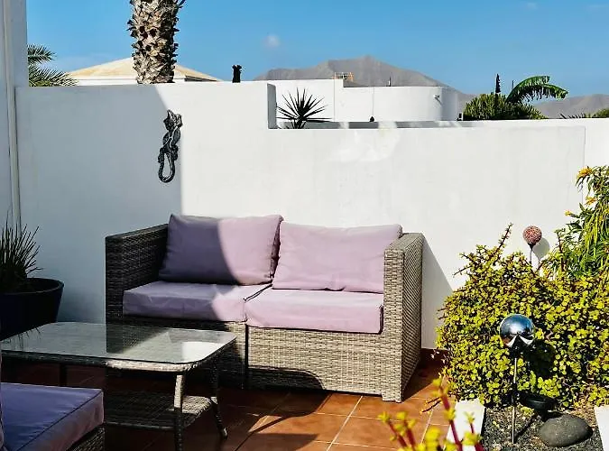 Feriehus Casa Alizee, Heated Pool, Hot Tub Playa Blanca (Lanzarote)